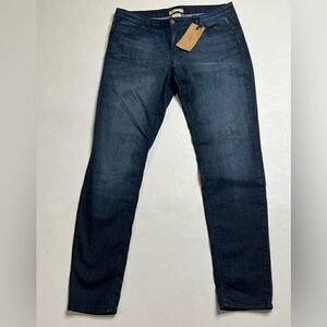 Piper’s | NWT Mid-High Rise Skinny Jean’s